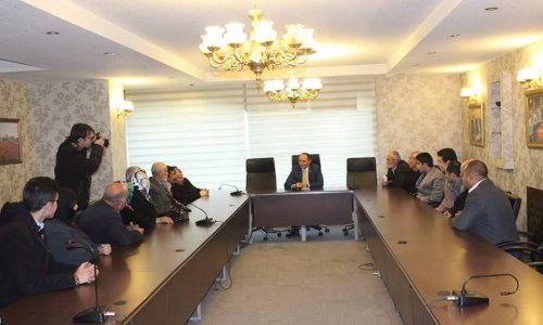 Ismail-Emrah-Karayel-Vatandaslarin-sorunlarini-dinledi