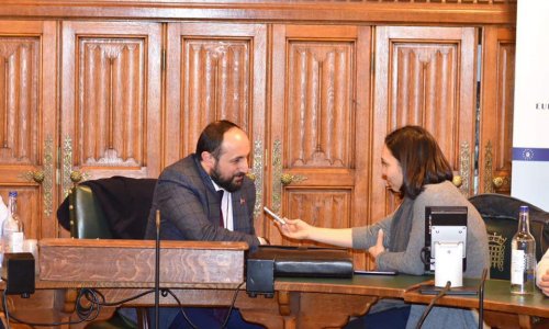 Anayasa-Degisikligi-Siyasi-ve-Ekonomik-istikrarsizligi-bitirecek